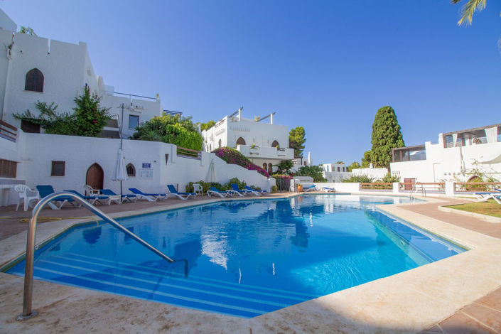 Image No.24-1 Bed Townhouse for sale