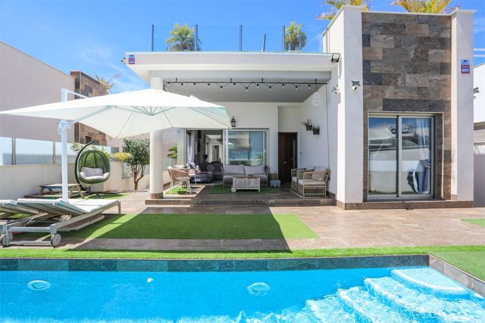 Image No.1-Villa de 5 chambres à vendre à Orihuela Costa