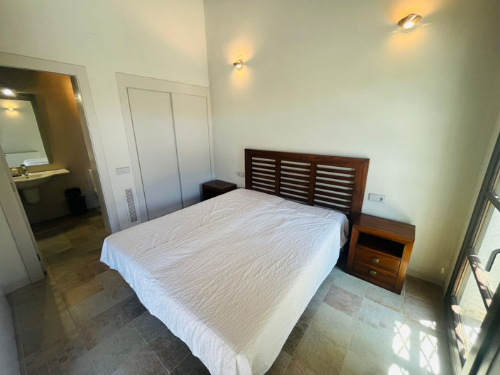 Image No.10-2 Bed Villa for sale