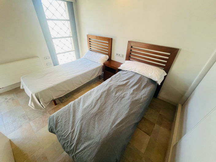 Image No.15-2 Bed Villa for sale