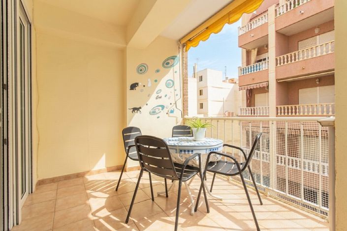 Image No.2-3 Bed Property for sale