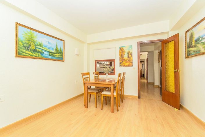 Image No.31-3 Bed Property for sale