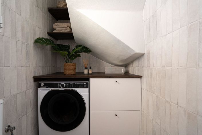 Image No.12-2 Bed House for sale