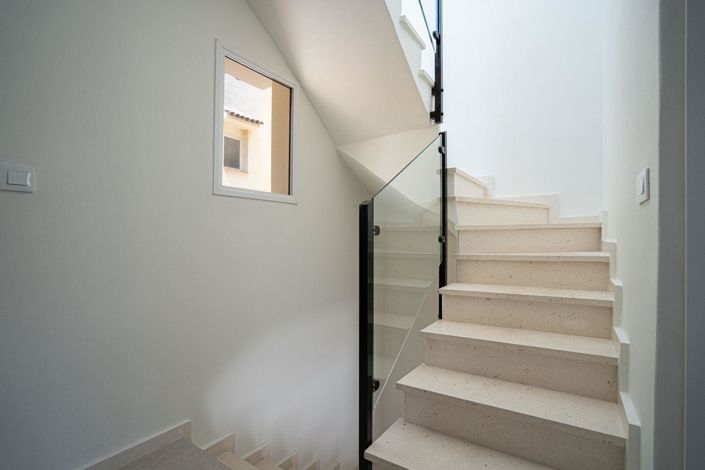 Image No.7-2 Bed House for sale