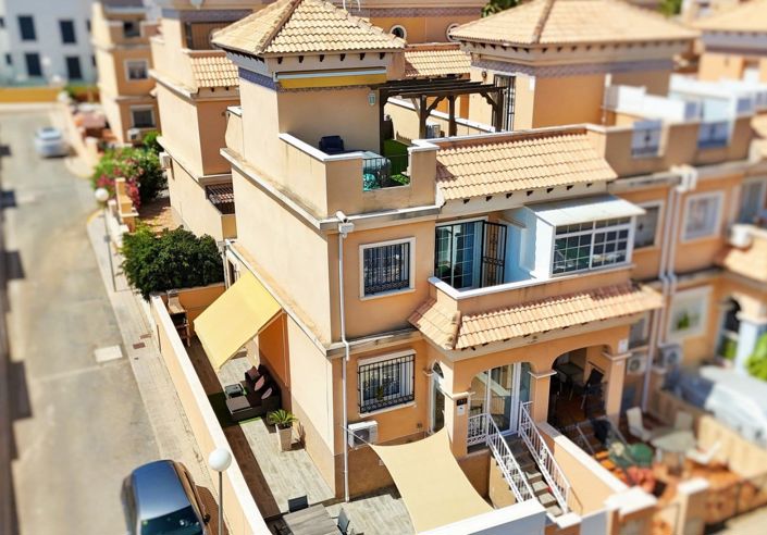Image No.1-Villa de 3 chambres à vendre à Orihuela Costa