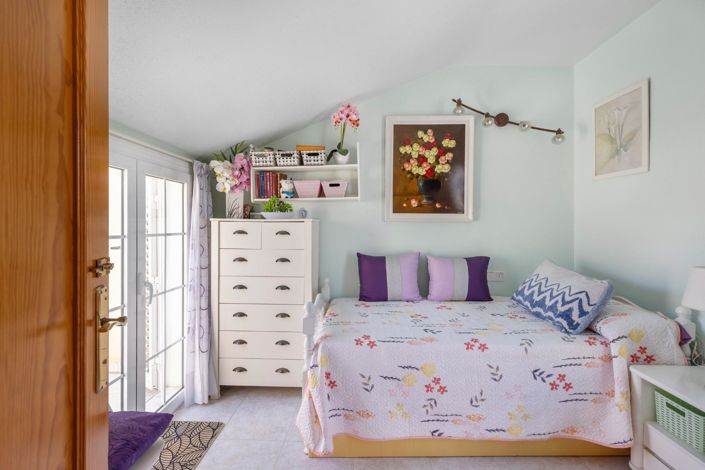 Image No.25-4 Bed Townhouse for sale