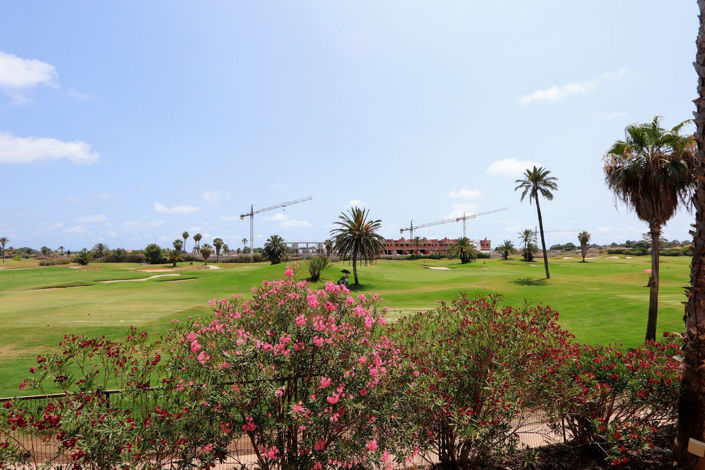 Image No.30-3 Bed Apartment for sale