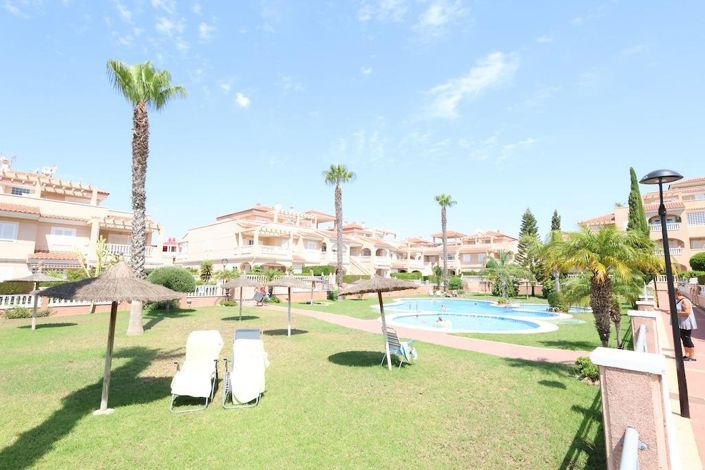 Image No.1-Bungalow de 2 chambres à vendre à Orihuela Costa