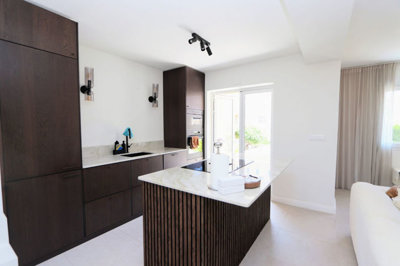 13-5fd73dea700db77384c091ca9818b1a9