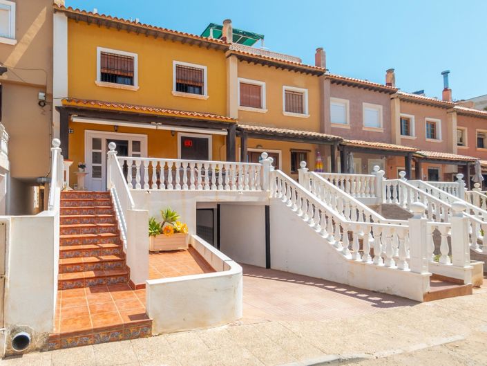 Image No.1-3 Bed Townhouse for sale