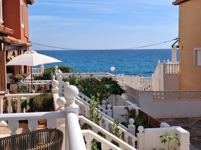 Image No.1-3 Bed Townhouse for sale