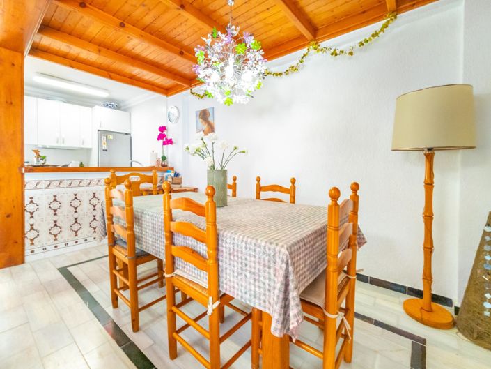 Image No.12-3 Bed Townhouse for sale