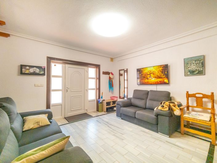 Image No.13-3 Bed Townhouse for sale