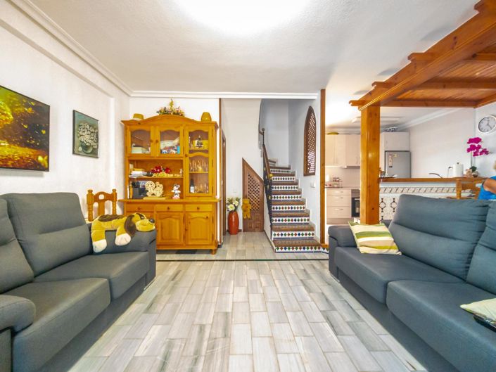 Image No.16-3 Bed Townhouse for sale