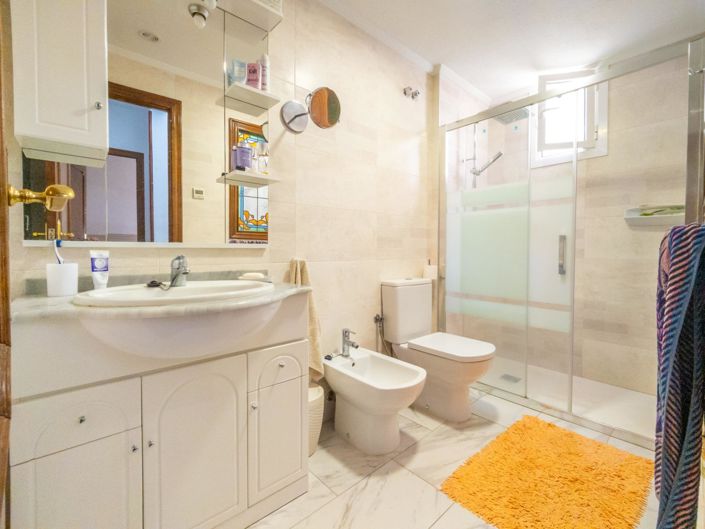 Image No.23-3 Bed Townhouse for sale