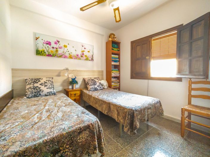 Image No.25-3 Bed Townhouse for sale