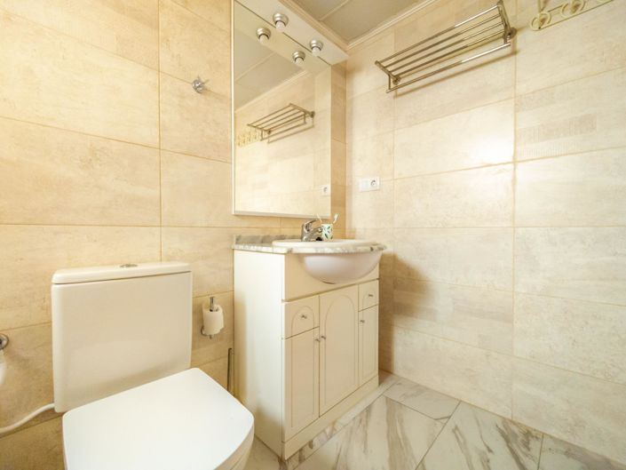 Image No.27-3 Bed Townhouse for sale