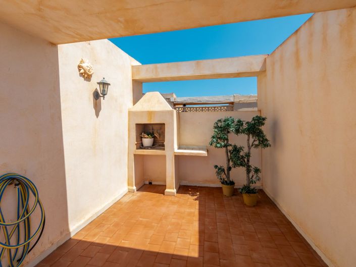 Image No.36-3 Bed Townhouse for sale