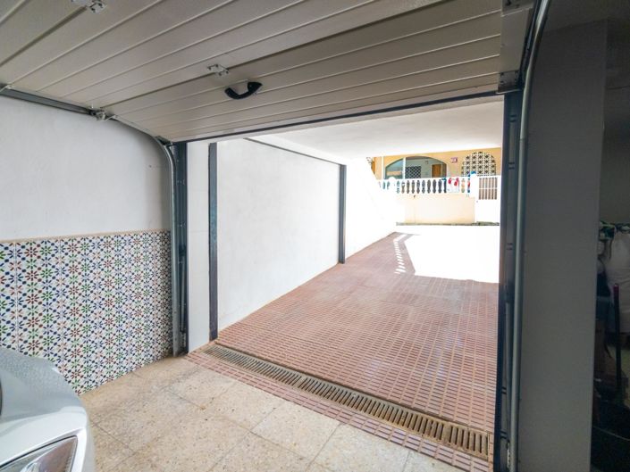 Image No.37-3 Bed Townhouse for sale