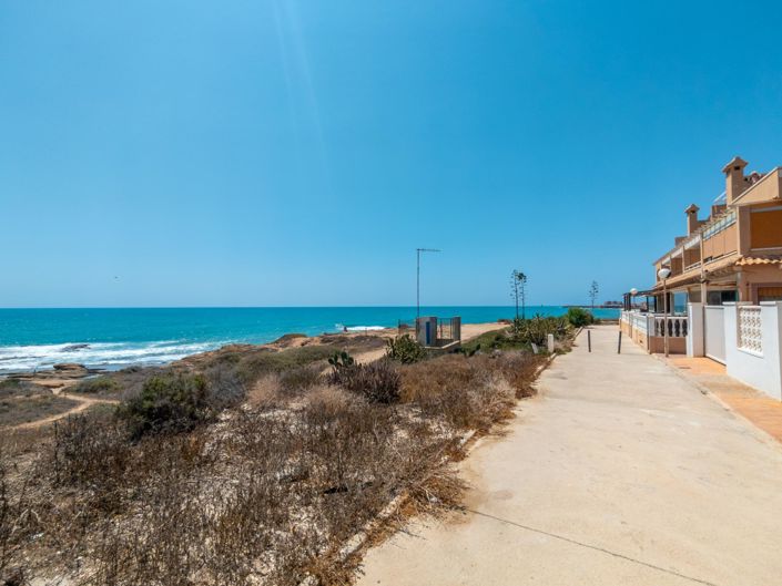 Image No.43-3 Bed Townhouse for sale