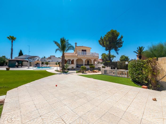 Image No.17-4 Bed Villa for sale