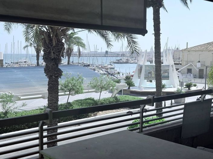 Image No.18-4 Bed Apartment for sale