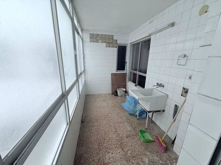 Image No.24-4 Bed Apartment for sale