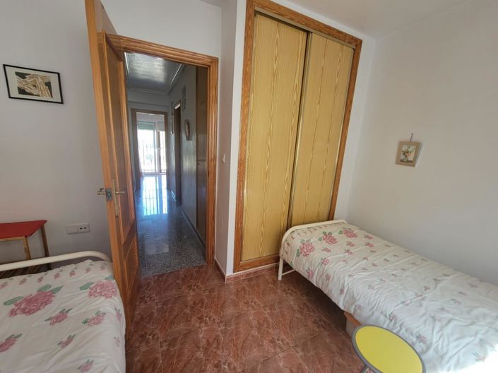 Image No.25-3 Bed Townhouse for sale