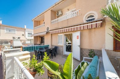 Duplex de 4 chambres à vendre à Torrevieja