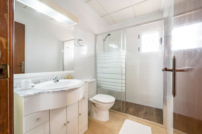 Image No.35-4 Bed Duplex for sale