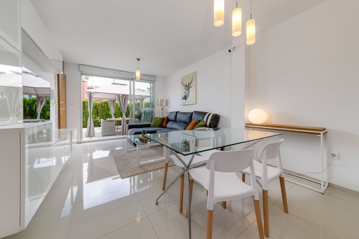 Image No.7-3 Bed Townhouse for sale