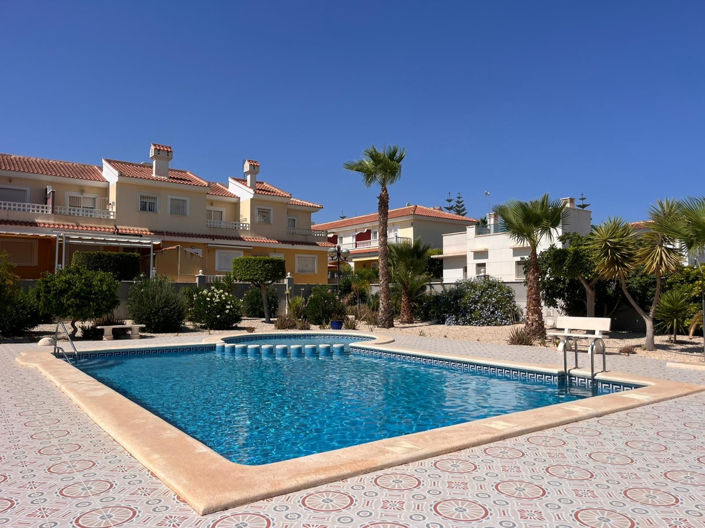 Image No.1-3 Bed House for sale