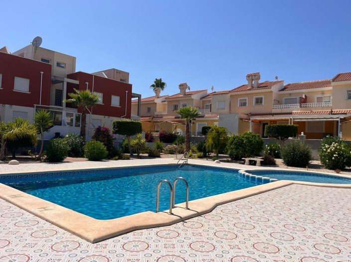 Image No.1-3 Bed House for sale