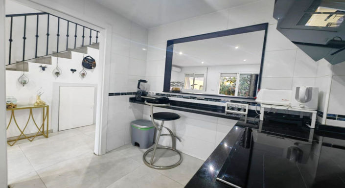 Image No.3-Villa de 3 chambres à vendre à Estepona