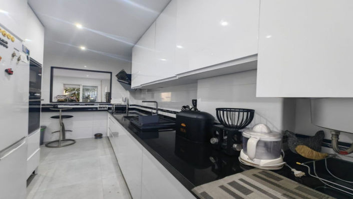 Image No.4-3 Bed Townhouse for sale