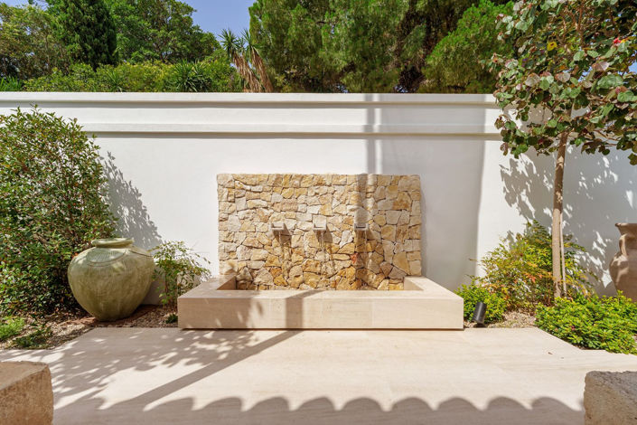 Image No.37-5 Bed Villa for sale