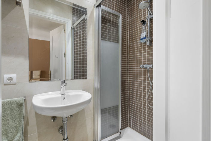 Image No.18-3 Bed Apartment for sale