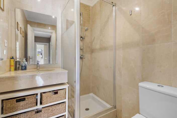 Image No.20-3 Bed Apartment for sale