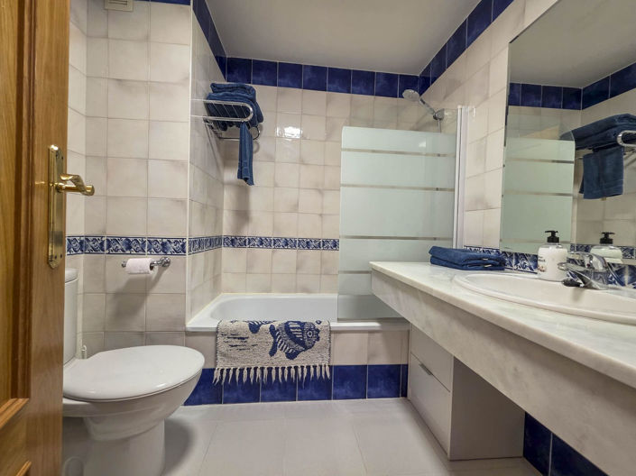 Image No.10-3 Bed Townhouse for sale