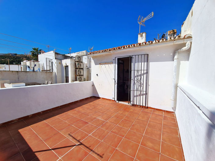 Image No.7-2 Bed Townhouse for sale