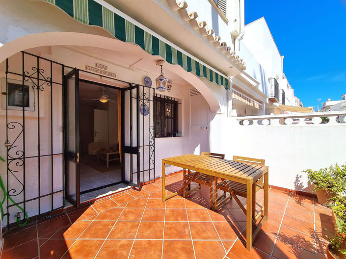 Image No.9-2 Bed Townhouse for sale