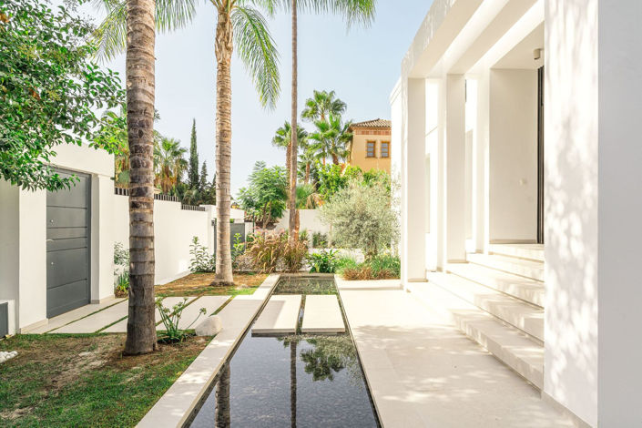 Image No.19-4 Bed House for sale