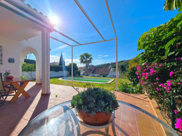 2-5bd7b9d04b45e33852eaf0ec6670150d