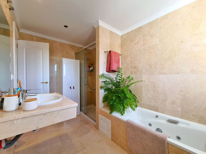 Image No.7-3 Bed Townhouse for sale