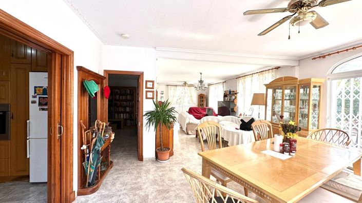 Image No.1-3 Bed Villa for sale