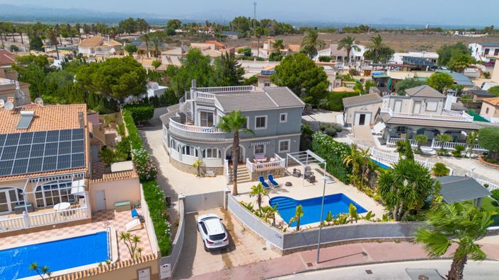 Image No.1-5 Bed Villa for sale