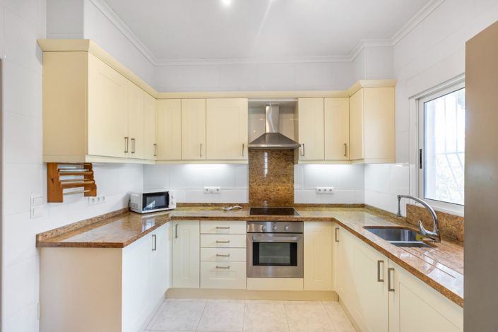 Image No.12-5 Bed Villa for sale