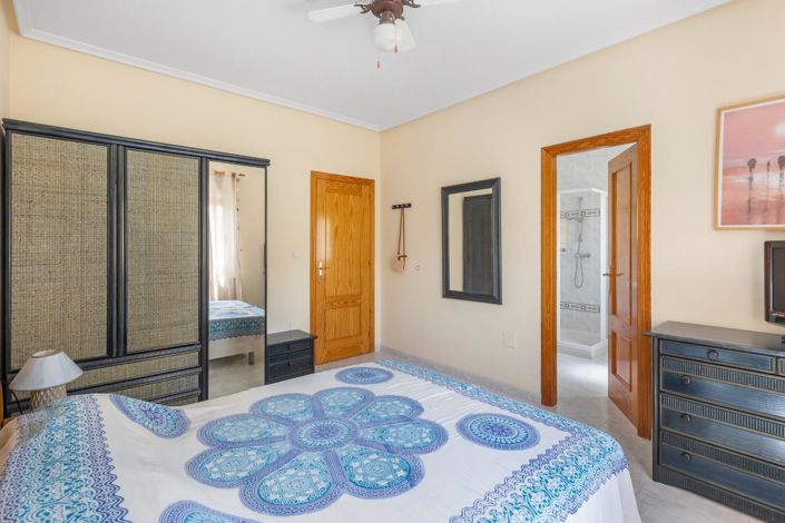 Image No.19-5 Bed Villa for sale