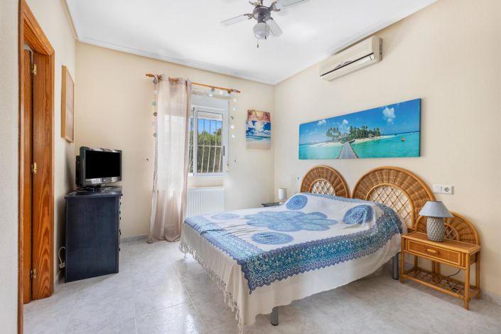 Image No.21-5 Bed Villa for sale