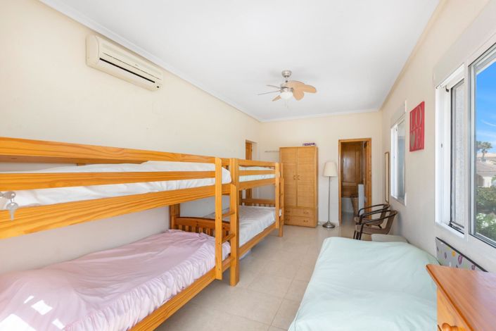 Image No.25-5 Bed Villa for sale